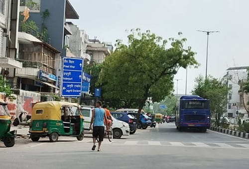 Jagriti Enclave Delhi – Location, Connectivity, and Life in East Delhi’s Quiet Premium Corner