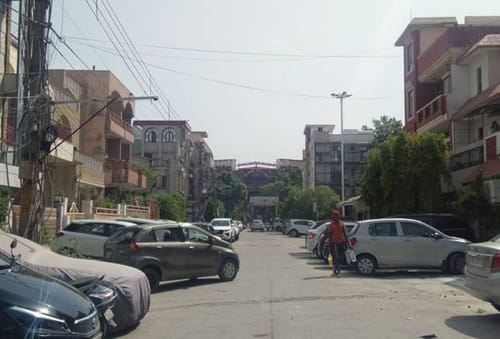 Rajdhani Enclave Pitampura Delhi – Location, Connectivity, and Life in North Delhi’s Well-Connected Residential Pocket
